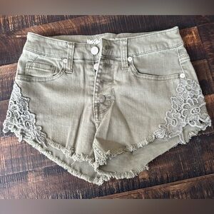 Mossimo shorts! Size 2/26 & so stretchy! Flattering buttons in front! Army green